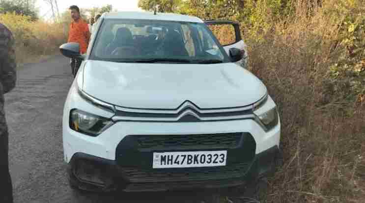 Car firing in broad daylight, one dead