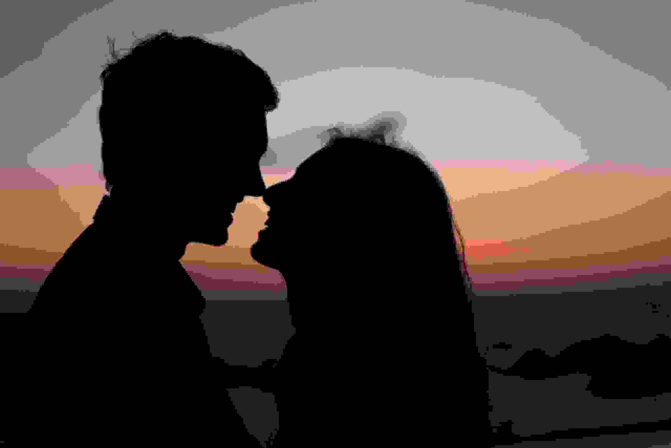 commits suicide after discovering his wife's extramarital affair