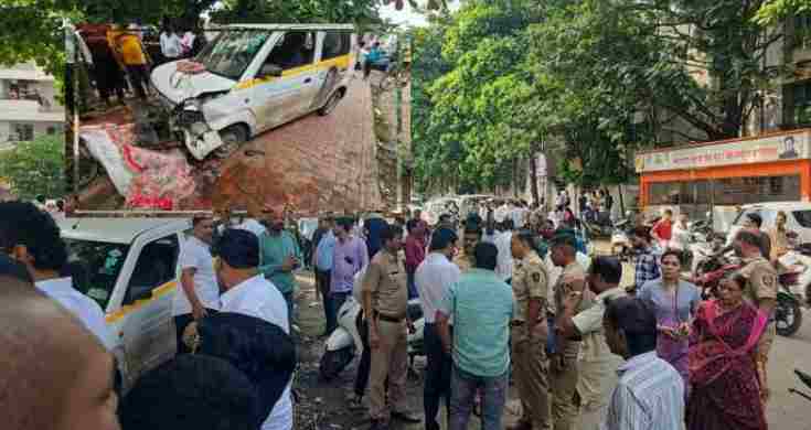 Car collision, death of young woman