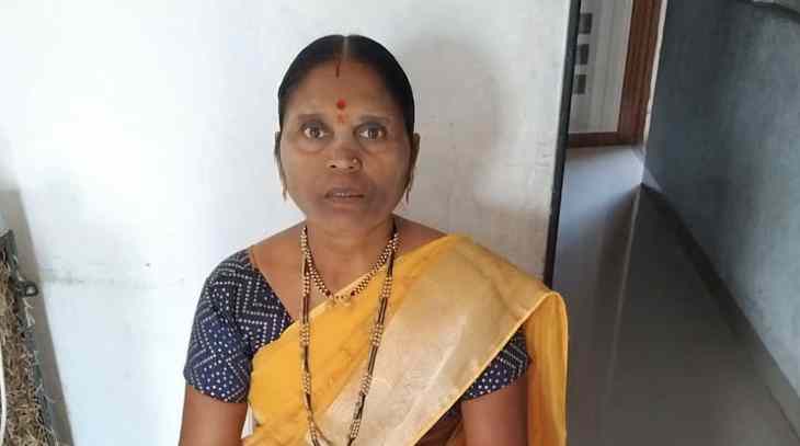 Postman husband kills wife by stabbing her with a sharp weapon