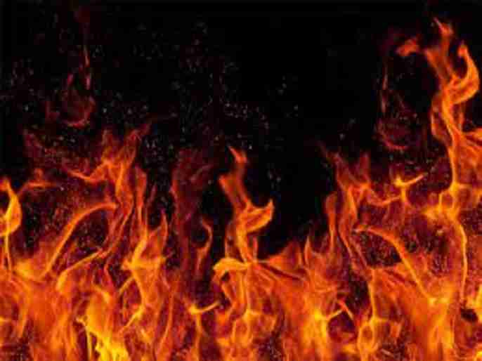 Massive fire breaks out at furniture shop 5 members of the same family die