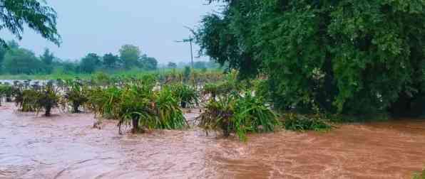 Two people were swept away in floods caused by cloudburst rains, the sky was torn apart