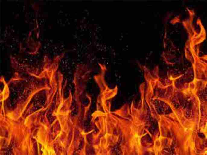 Woman sets fire to police station, daughter disappears