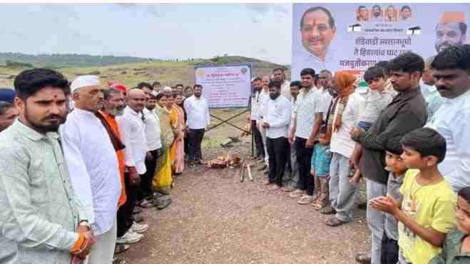 people-here-were-used-only-for-votes MLA Amol Khatal