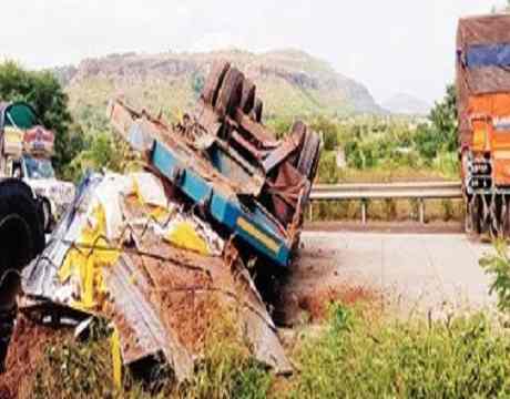 Container overturns after hitting a biker at Chandanapuri Ghat