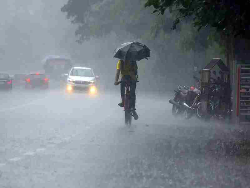 still a risk of rain till this day, a low pressure area is forming