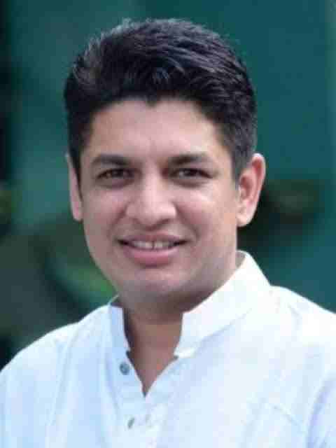 Creditors' anger erupts from Mhalungi bridge, Satyajit Tambe aggressive