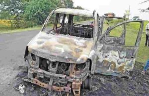 sangamner news Running car fire