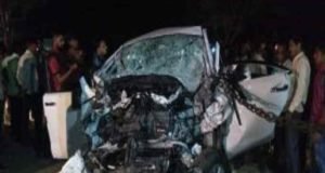 shirdi news accidents in private bus and Innova car