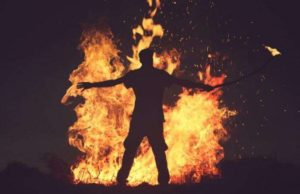 He set himself on fire due to electricity bill