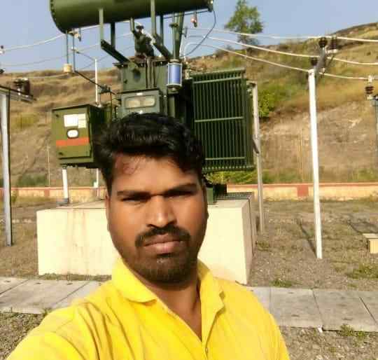 Sangamner Contract power worker dies on the spot due to shock