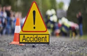 Sangamner tempo reversed on Nashik-Pune Highway Accident