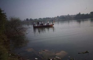 car sank in Pimpalgaon Khand dam