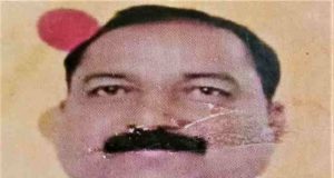 Sangamner Accident  Head Constable killed on the spot in car-truck collision 