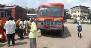 Ahemednagar Breaking Bus accident man killed on spot