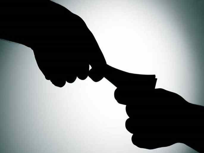 Police naik caught taking bribe of Rs 10,000