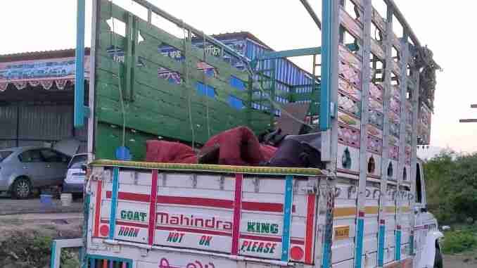 Sangamner Pune-Nashik highway pickup overturning accident