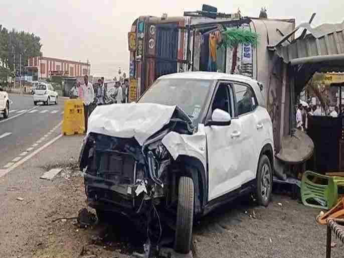 Ahmednagar Accident container collided with a vehicle carrying devotees to Jejuri