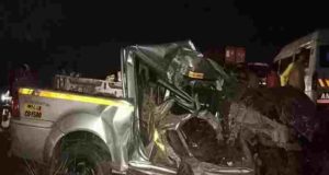 Accident Truck and pickup crash kills three