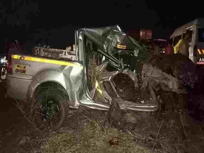 Accident Truck and pickup crash kills three