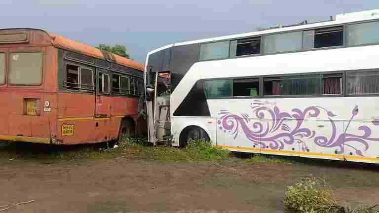 Bus and travel accident, death of driver