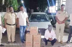 Car transporting illegal liquor in custody seized of Rajur police