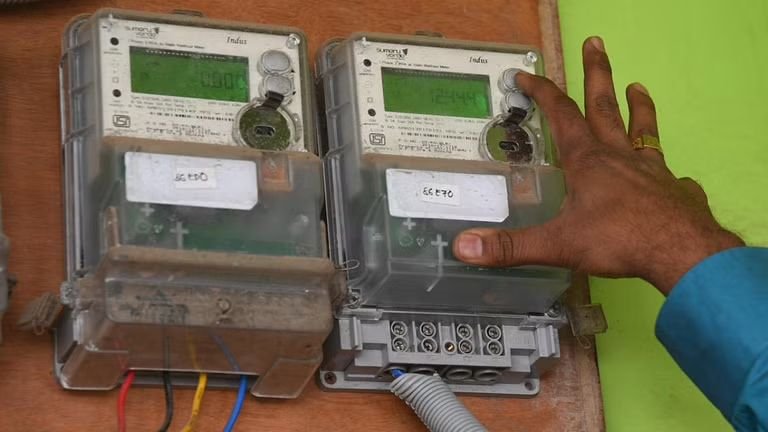 Electricity theft of Rs 10 lakh in a factory in Sangamner taluka raid