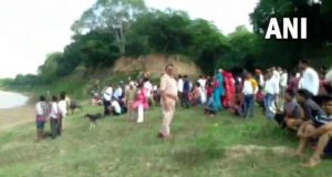 Boat of passengers leaving for Raksha Bandhan capsized