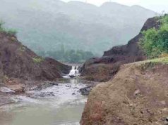 Heavy Rain embankment of Phalvihirwadi burst, 40 wells buried
