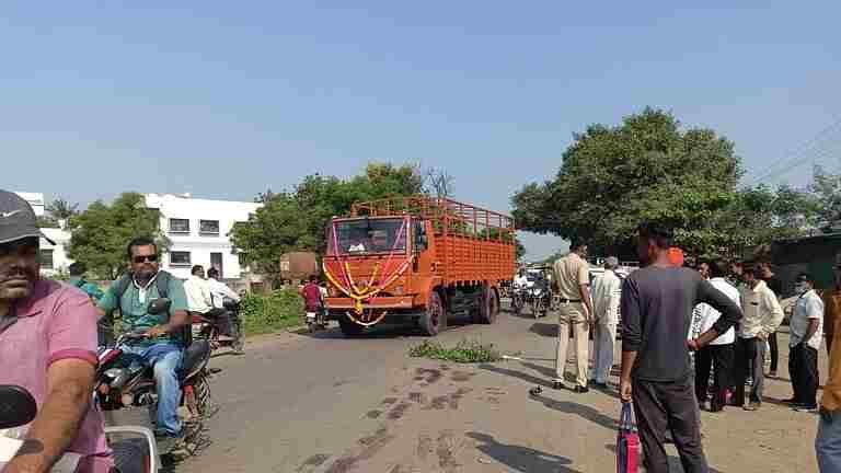 Two-wheeler accident, one killed, two injured