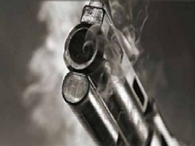 Attacked by firing gun bullets, called on the farm