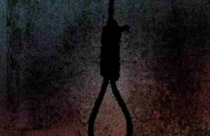 School student commits suicide by hanging 