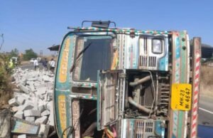 Accident truck carrying cement blocks overturned on the Nashik-Pune highway