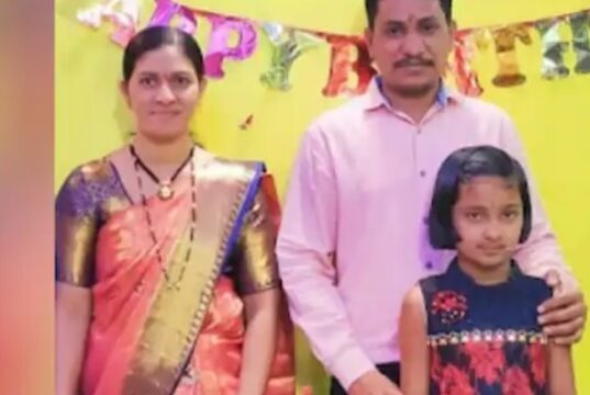 Accident teach his wife to drive and the car went directly into the well, three died