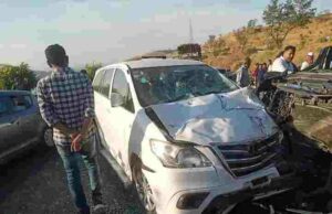 Car accident in ghat on Nashik Pune highway, five students died