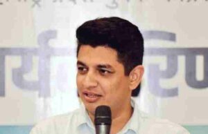 Satyajeet Tambe, distribution of bribes and money during election campaign