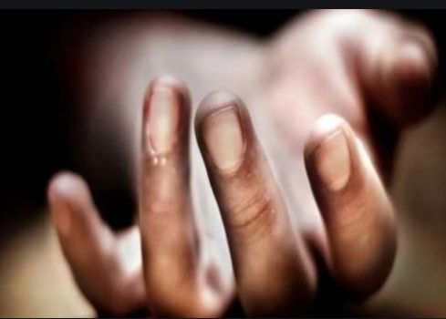 Ahmednagar Dancer from art center commits suicide in lodge