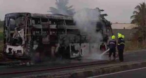 Burning Bus Thrill on Nagar-Pune road, a bus carrying 30 passengers to Pune caught fire