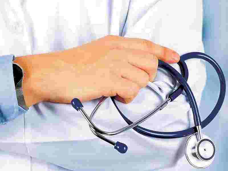 Munnabhai in police net, bogus treatment of patients