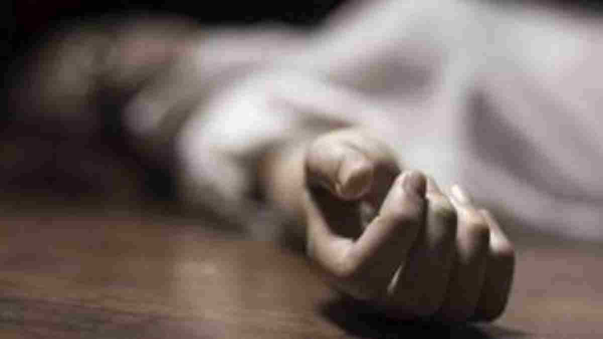Love marriage broke up, after wife's suicide, husband also committed suicide
