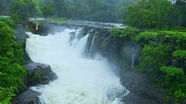 Mula Dam So per cent, the discharge from Bhandardara dam is increased