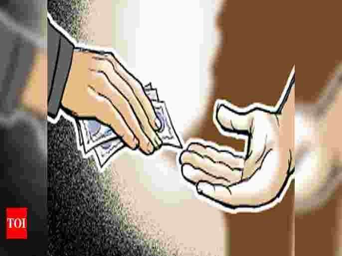 Police inspector and constable arrested while accepting bribe of 11 lakhs