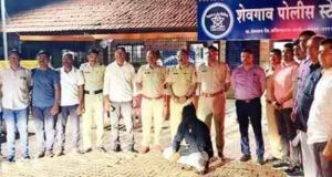 Minor girl stabbed, accused arrested