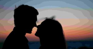 Girlfriend called out of temple, first beat her with a hammer