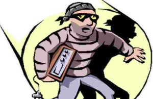 Bold theft in broad daylight in Sangamner taluka, property looted